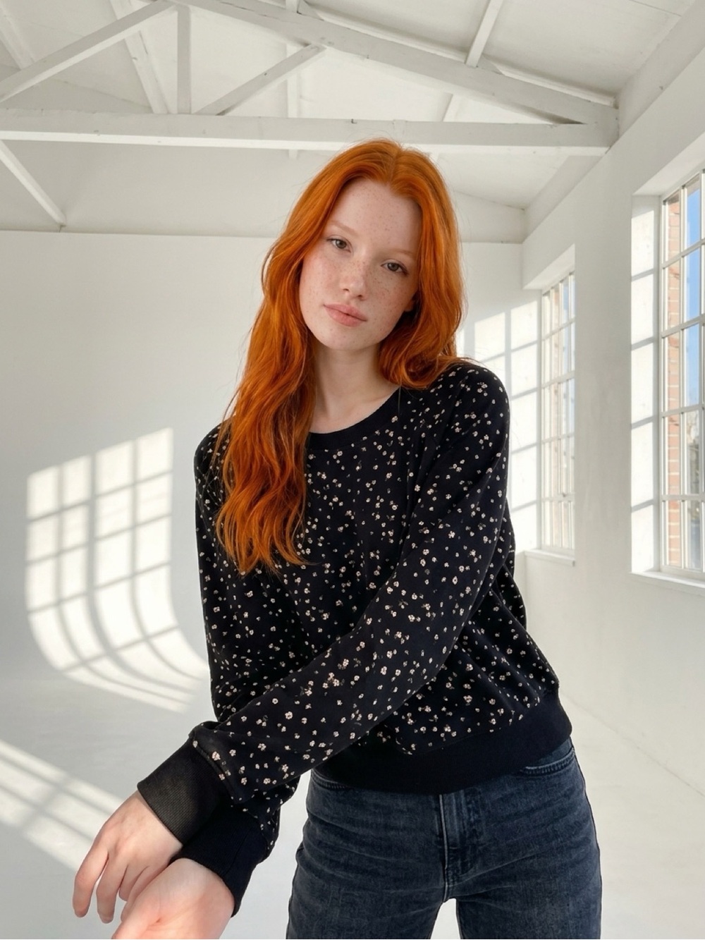 🆕 NWT N:Philanthropy Belize Floral Distressed Crewneck Sweatshirt Black Cat